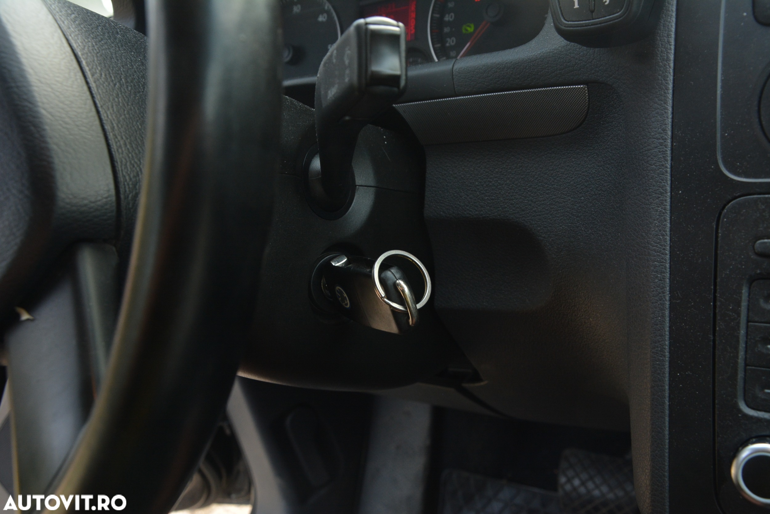 Dezmembrari  VW TOURAN (1T)  2003  > 2010 2.0 TDI Motorina - 29