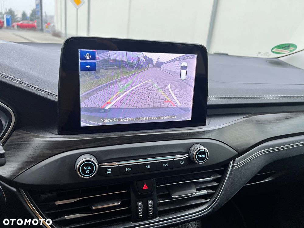 Ford Focus SW 2.0 EcoBlue Vignale - 27