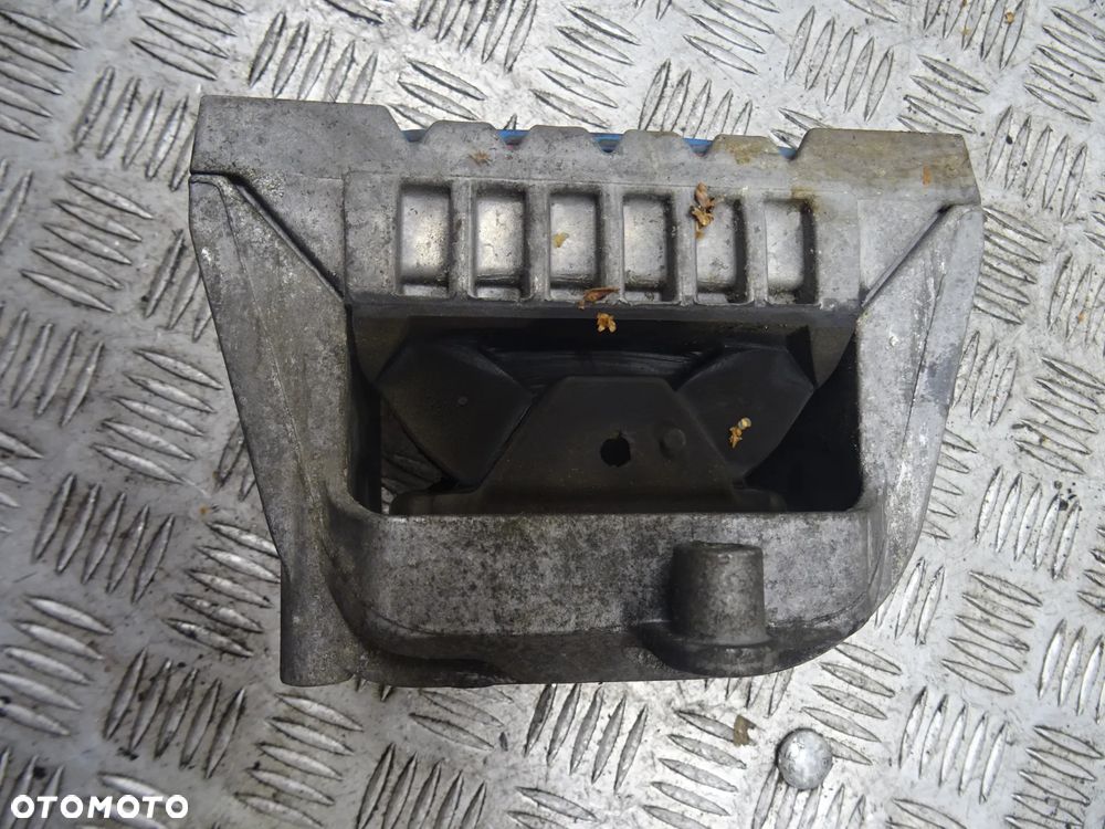 AUDI A3 8P 03-07 2.0 TDI ŁAPA PODUSZKA SILNIKA 1K0199262 - 4