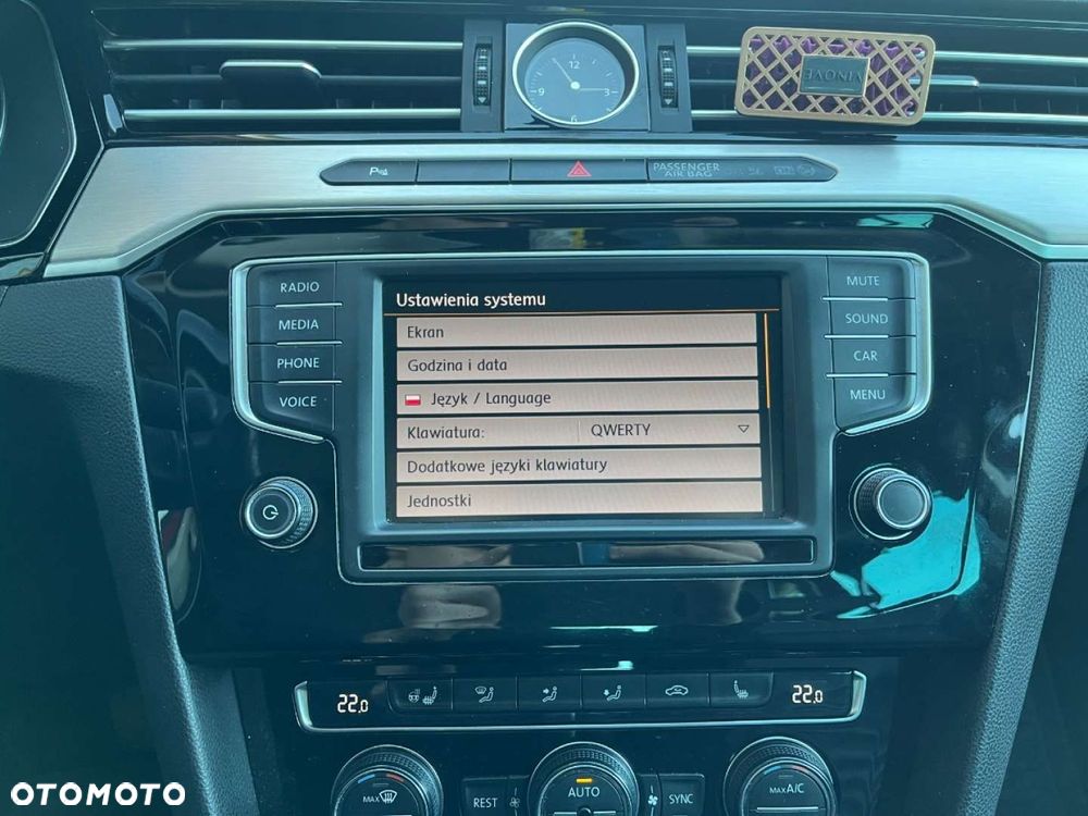 Volkswagen Passat - 20