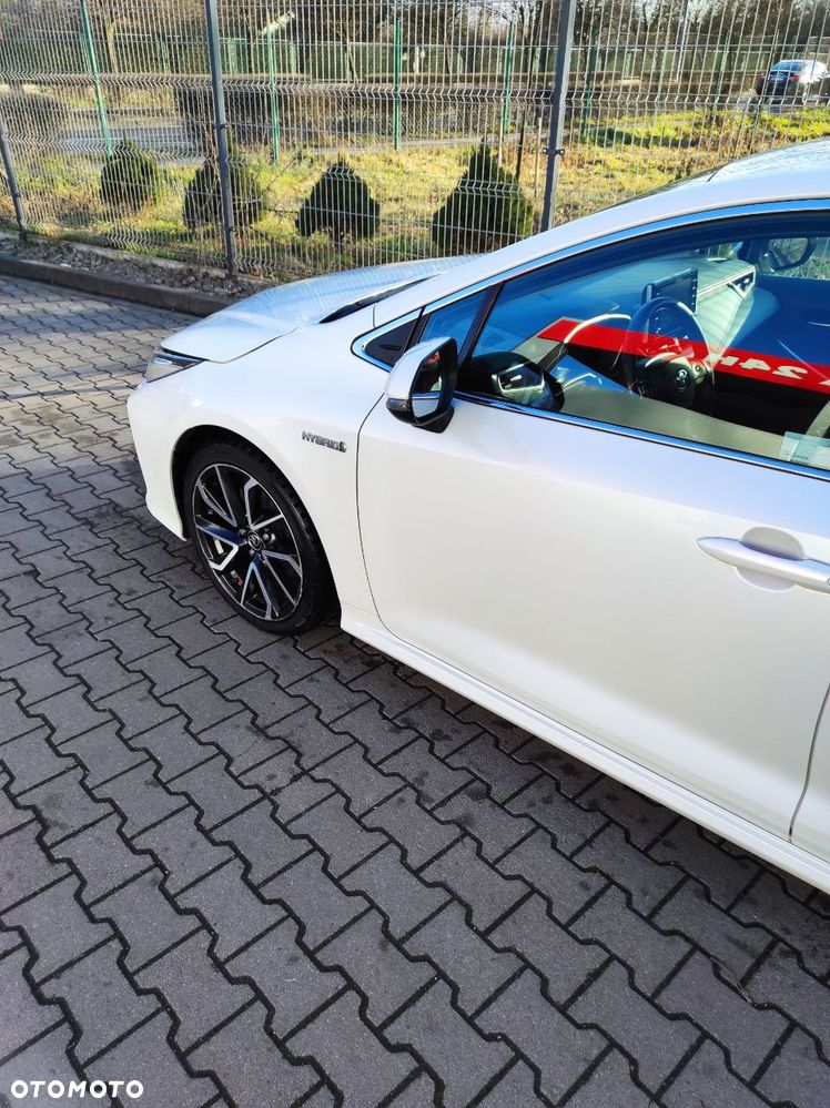 Toyota Corolla 1.8 Hybrid Executive - 8