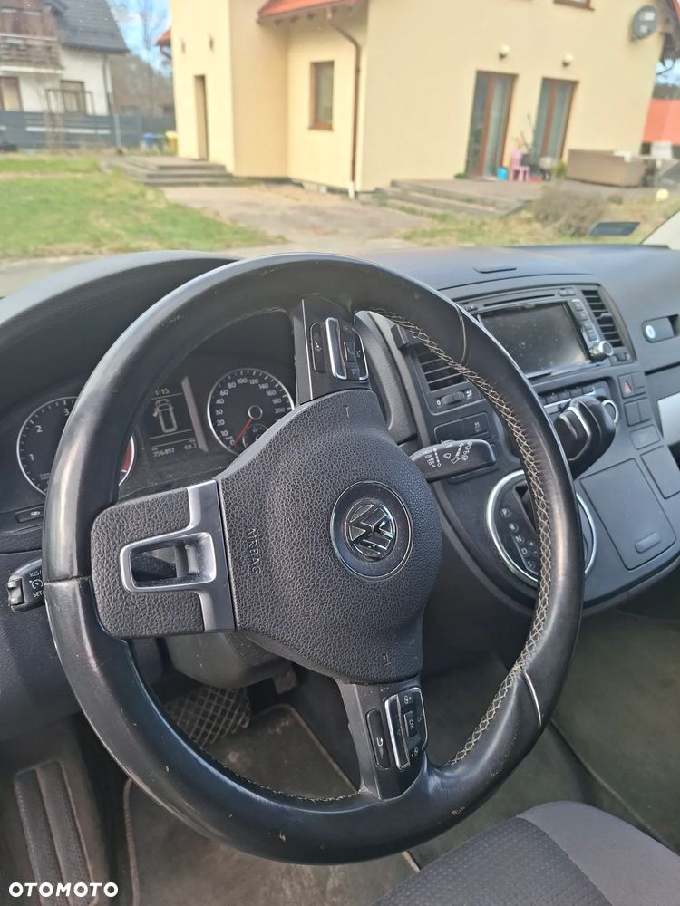 Volkswagen Multivan - 14