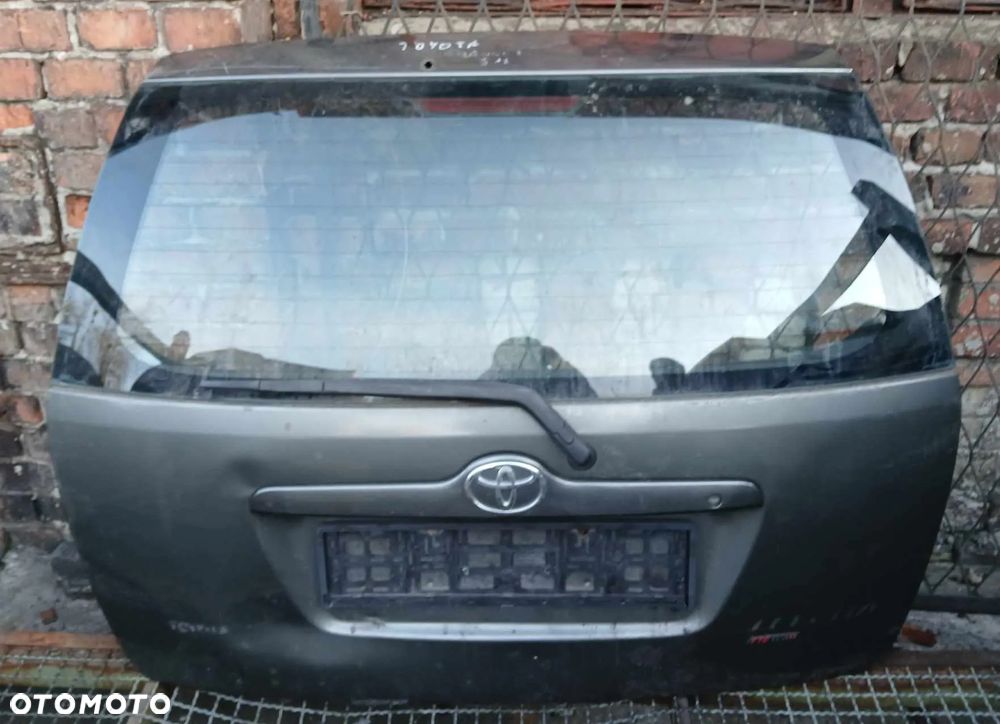 Toyota Corolla E12 Kombi Klapa bagażnika (wgniotki) - 2