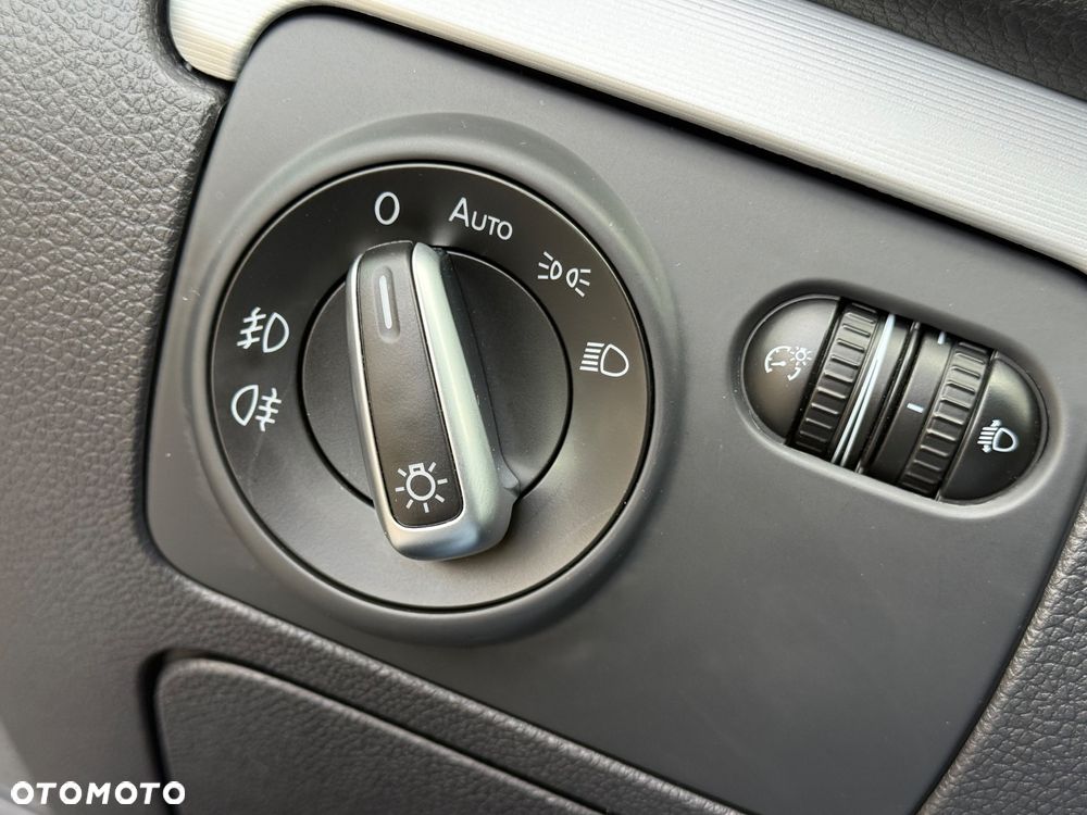 Volkswagen Golf - 36