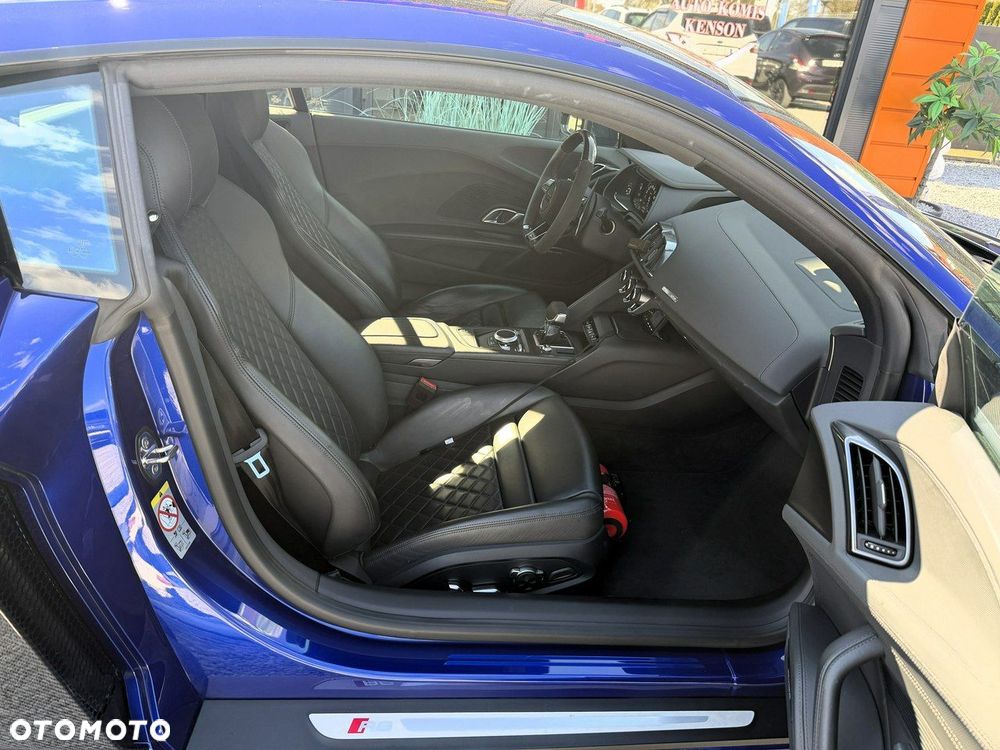 Audi R8 Coupé - 32