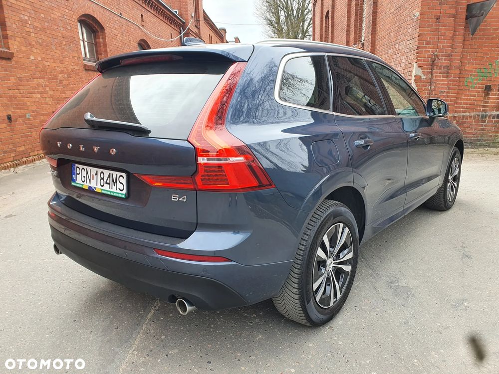 Volvo XC 60 B4 B Geartronic Momentum Pro - 4