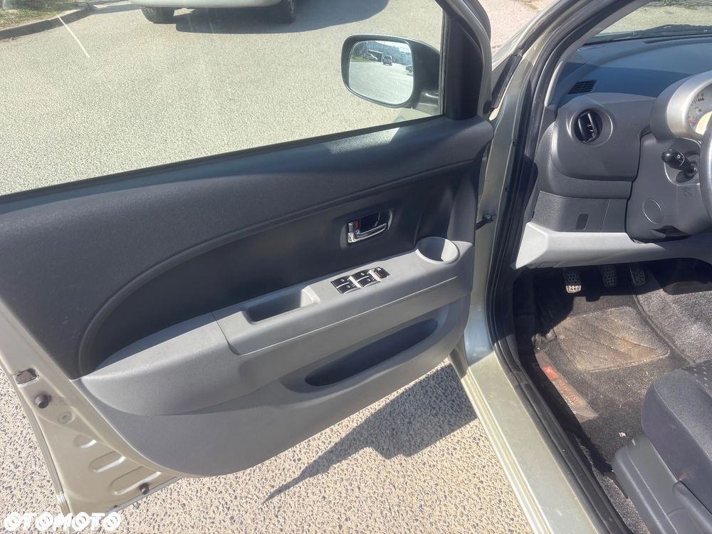 Daihatsu Sirion 1.3 - 26