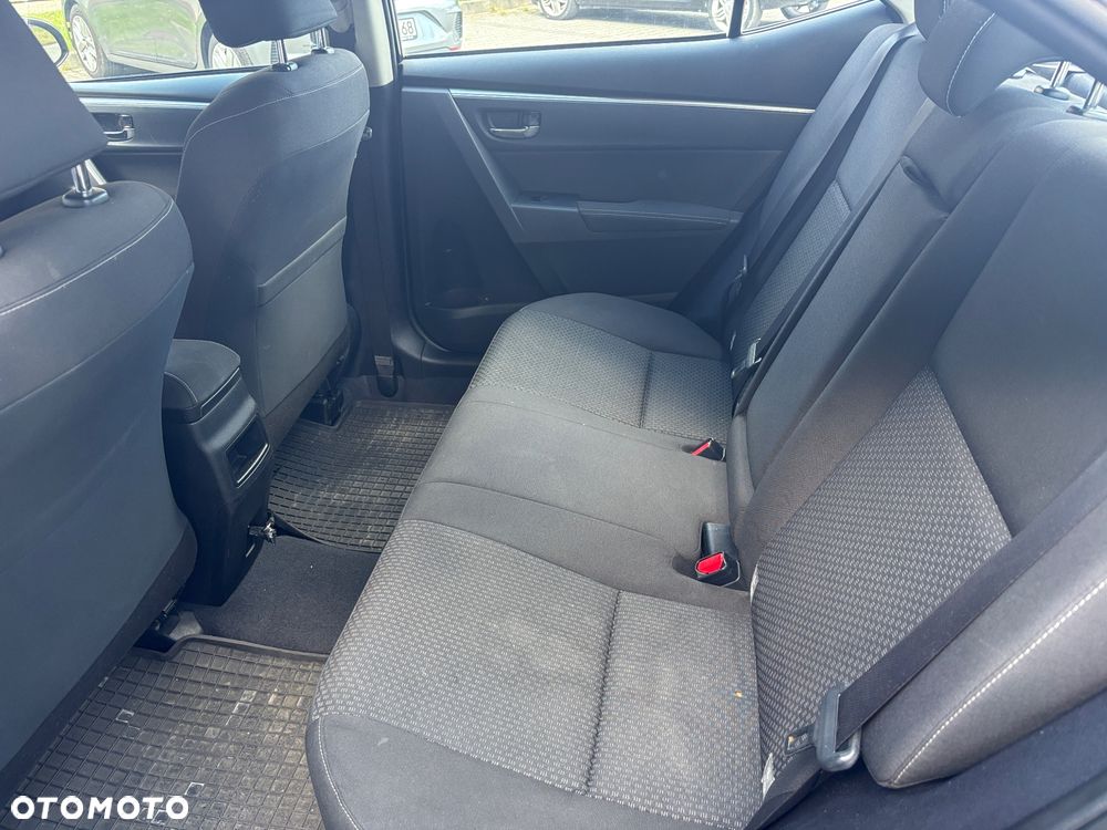 Toyota Corolla - 11
