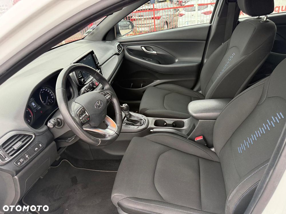 Hyundai i30 1.6 CRDi Comfort - 17