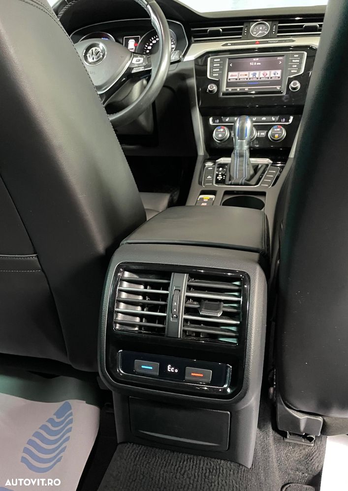 Volkswagen Passat - 21