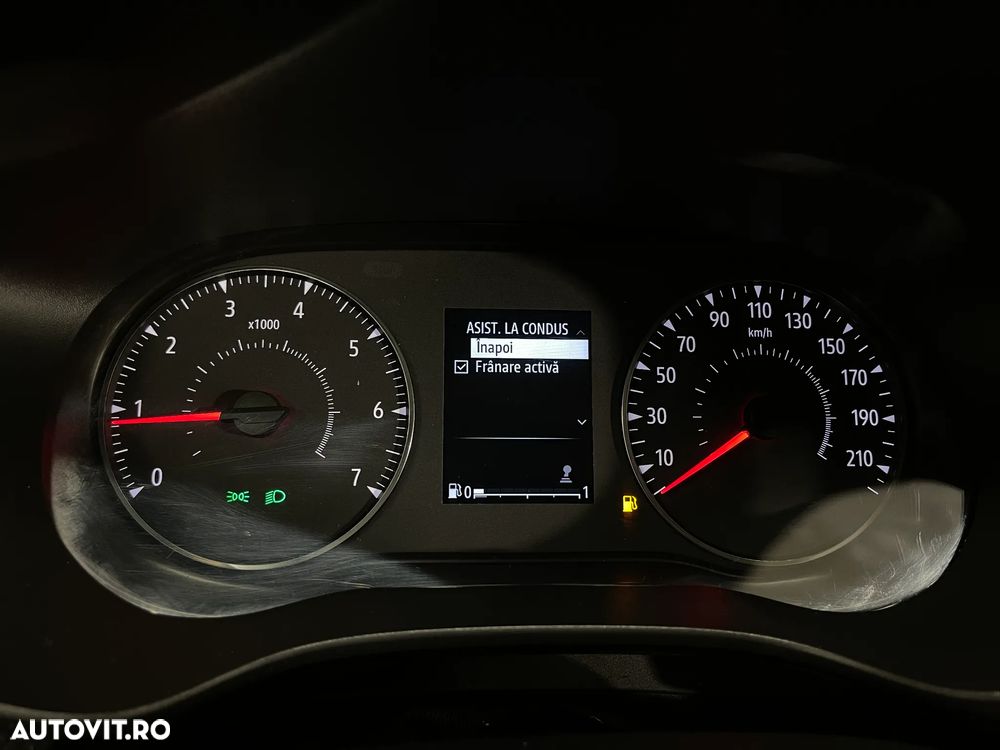 Dacia Logan TCe 90 Essential - 13