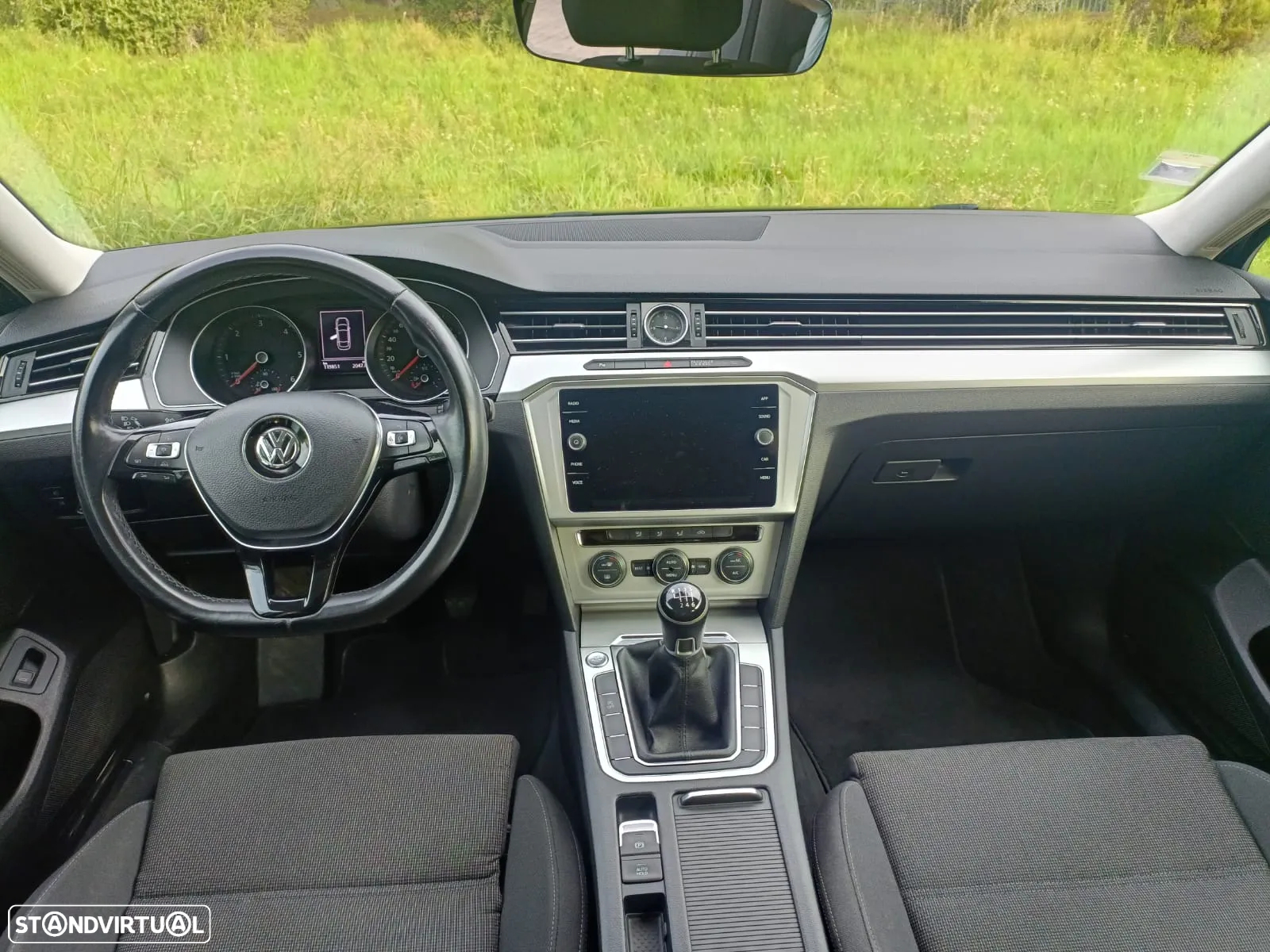 VW Passat 2.0 TDI Confortline - 12