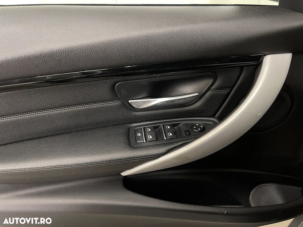 BMW Seria 3 330e iPerformance M Sport - 22