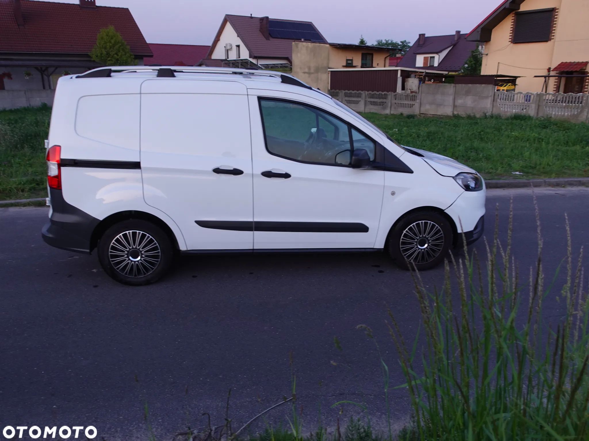Ford TRANSIT COURIER - 1