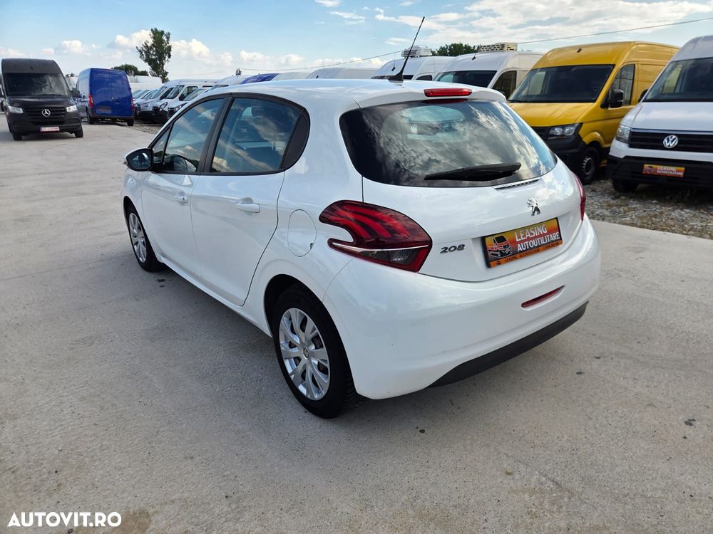 Peugeot 208 PureTech 110 Stop & Start EAT6 Allure - 9