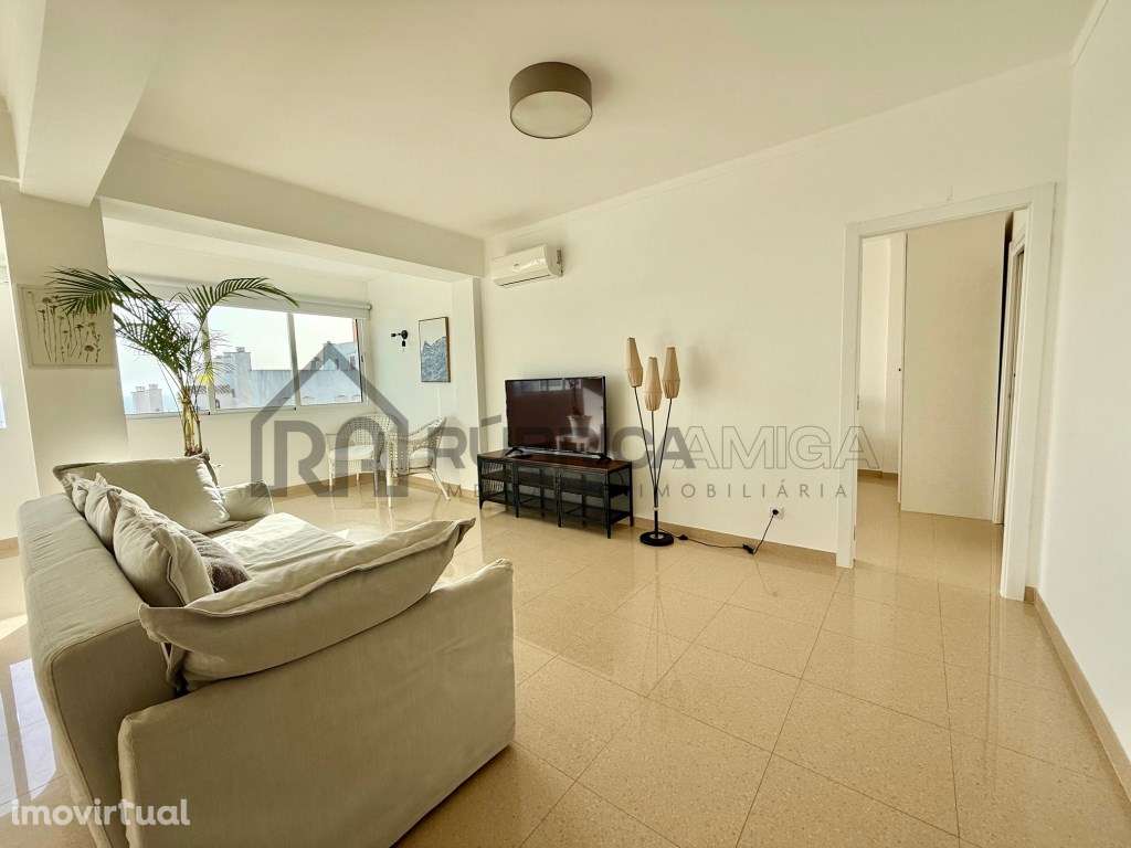 Apartamento T1 renovado com vista mar a 100 metros da praia - Quart... - Grande imagem: 5/25