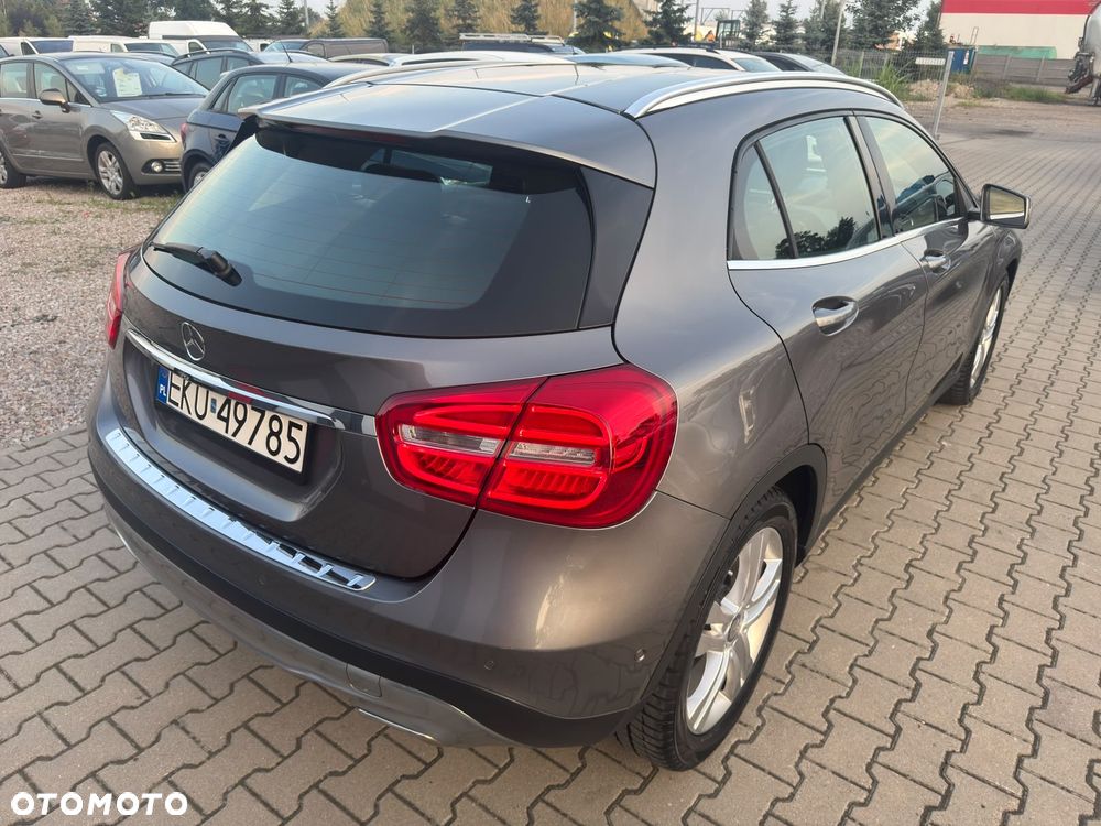 Mercedes-Benz GLA - 34
