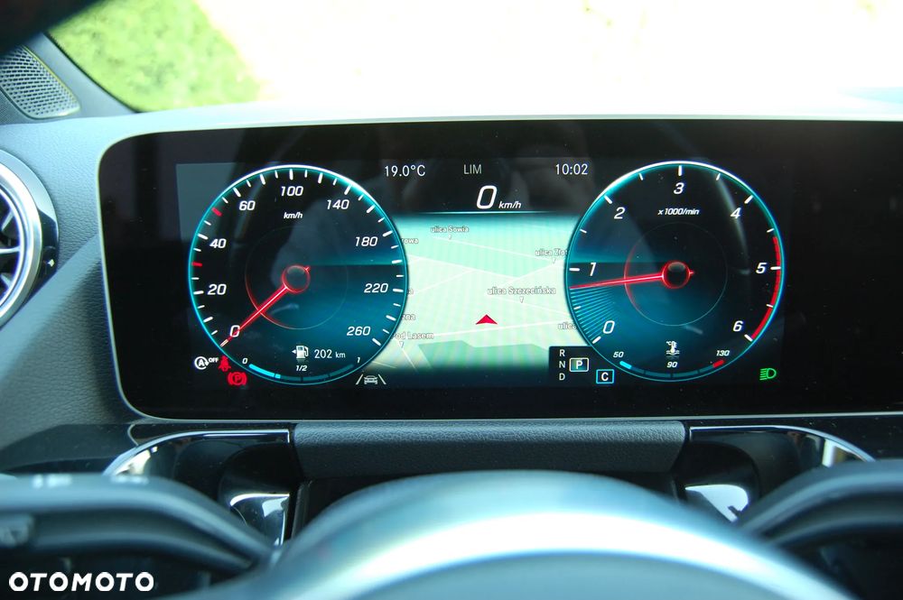 Mercedes-Benz Klasa B 200 d AMG Line 8G-DCT - 14