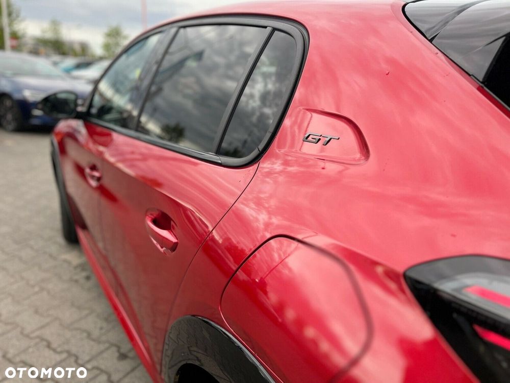 Peugeot 208 - 8