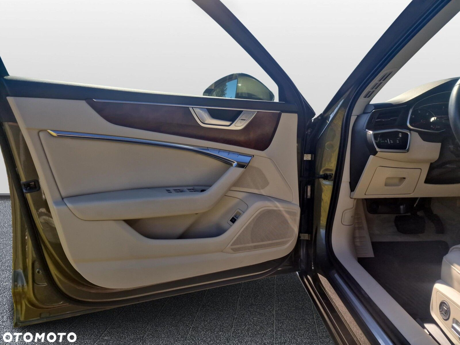 Audi A6 - 24