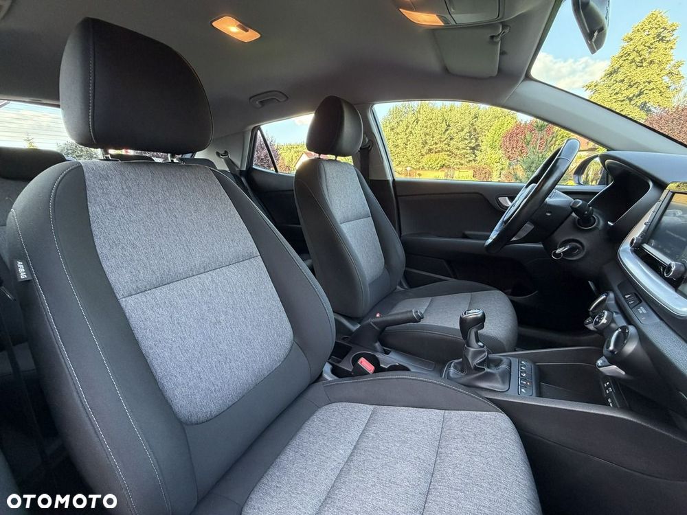 Kia Stonic - 36