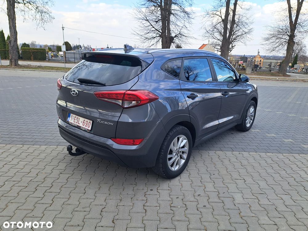 Hyundai Tucson 1.7 CRDI BlueDrive Style 2WD - 5