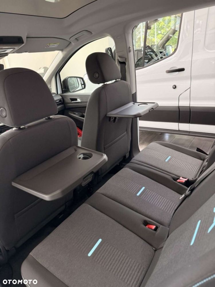 Ford Tourneo Connect Grand - 18