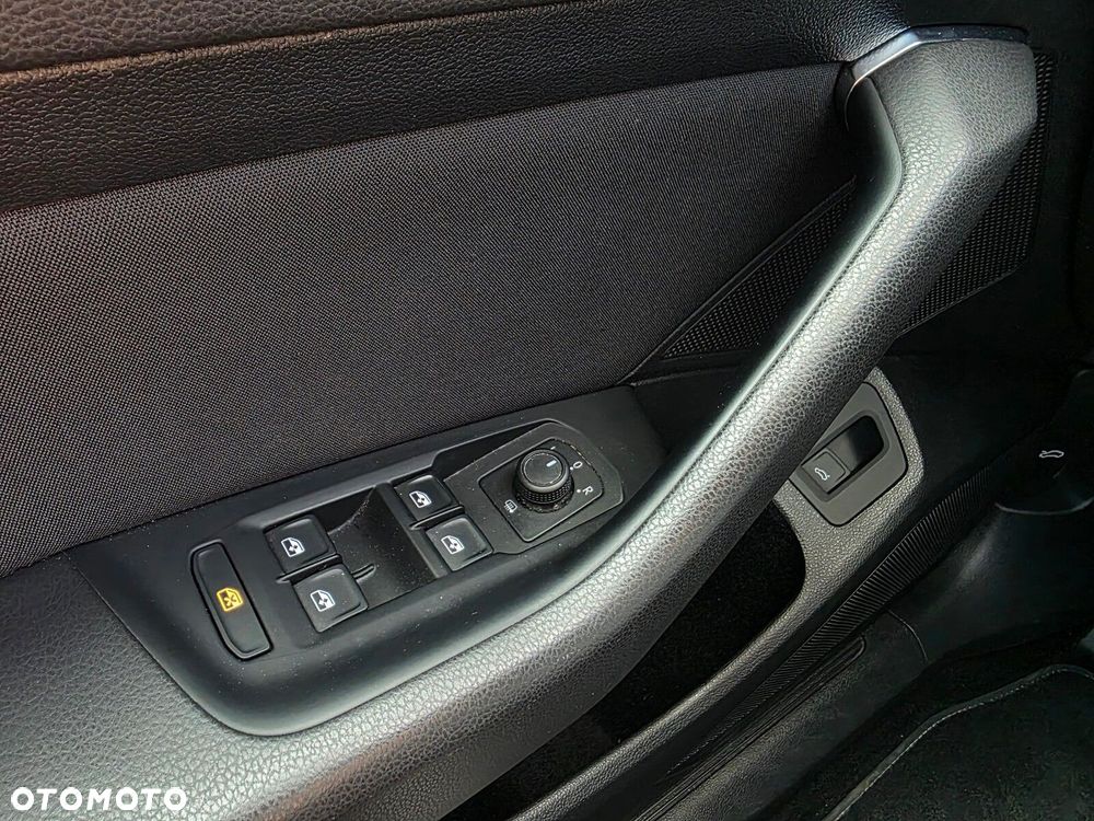 Volkswagen Passat - 10
