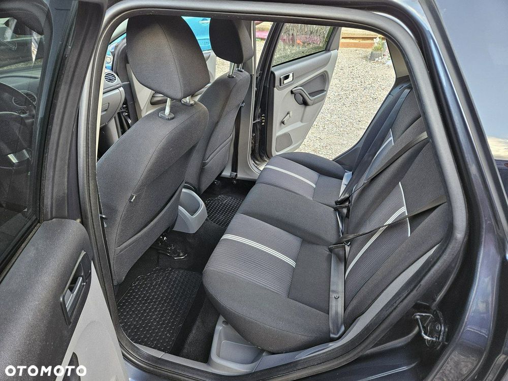 Ford Focus - 9