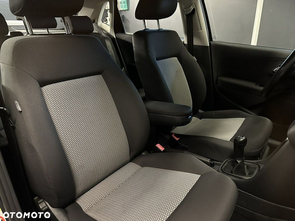 Volkswagen Polo - 9