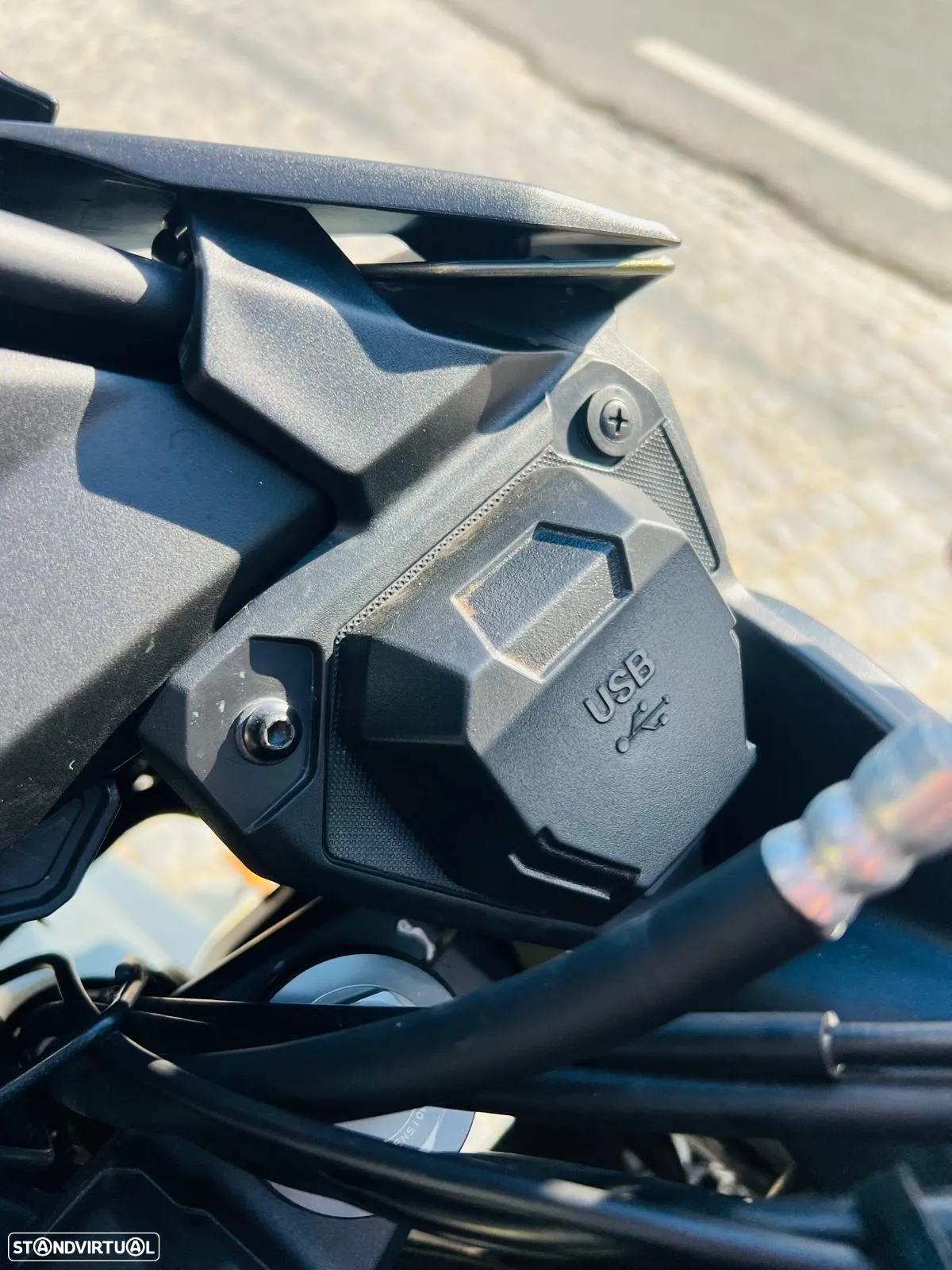 Kawasaki Versys 650 Grand Tourer - 9