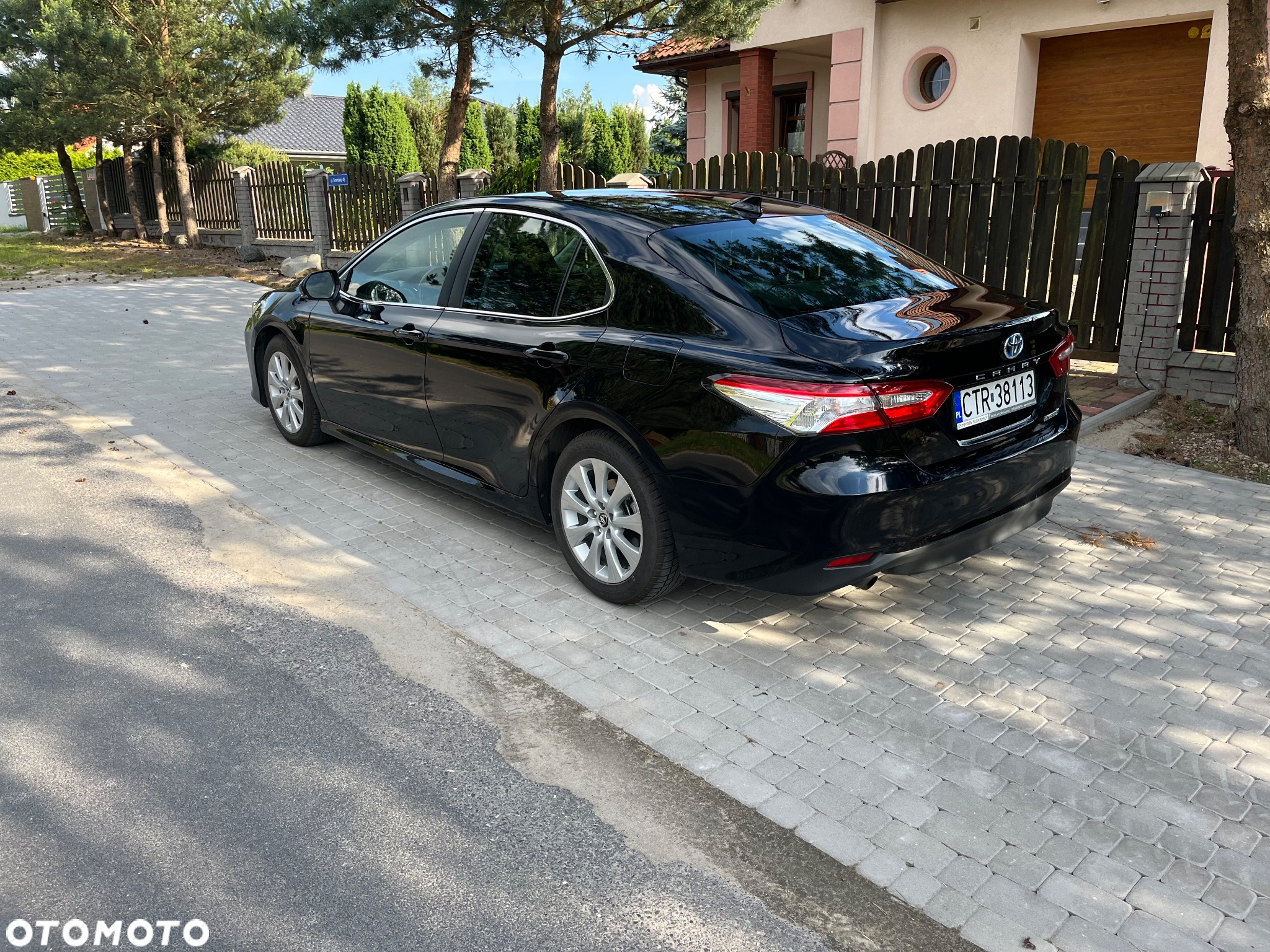 Toyota Camry 2.5 Hybrid Executive CVT - 3
