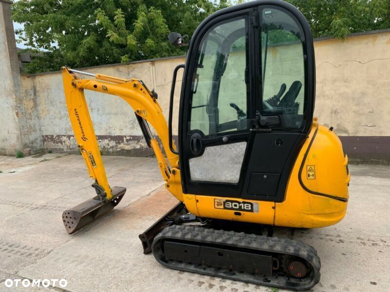 JCB 8018 - 2