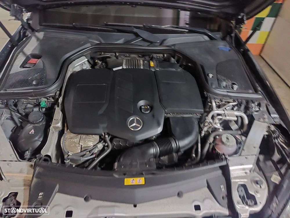 Mercedes-Benz E 300 de AMG Line - 22