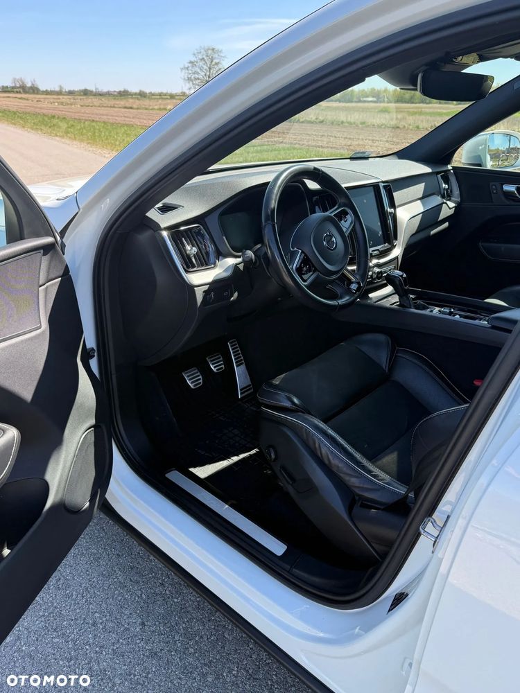 Volvo XC 60 D4 R-Design - 2