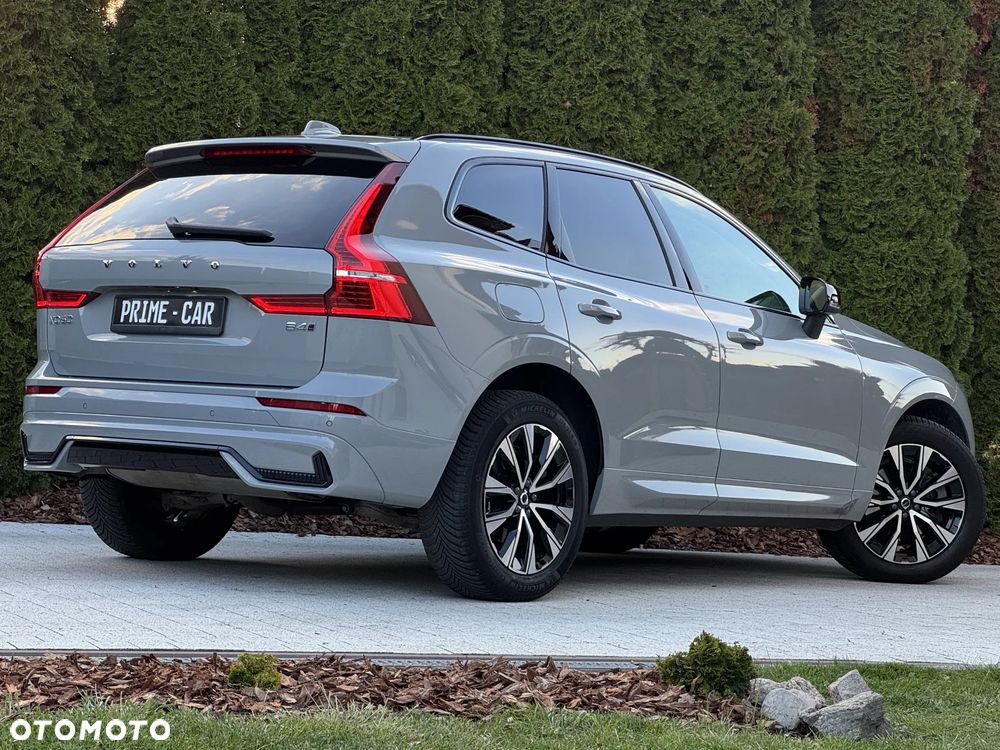 Volvo XC 60 B4 D AWD Plus Dark - 3