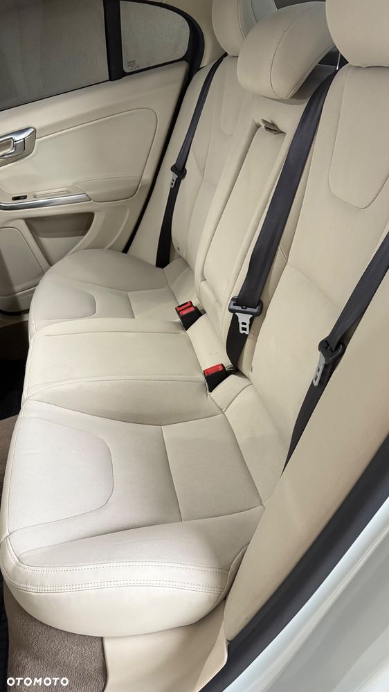 Volvo S60 - 19