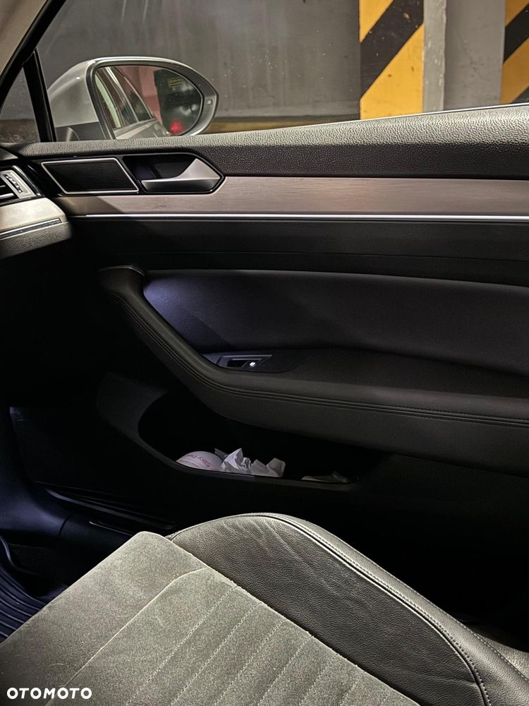 Volkswagen Passat - 14