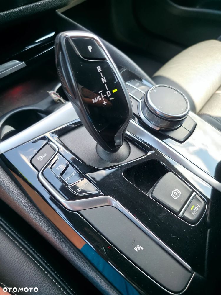 BMW Seria 5 520d xDrive Sport Line - 22