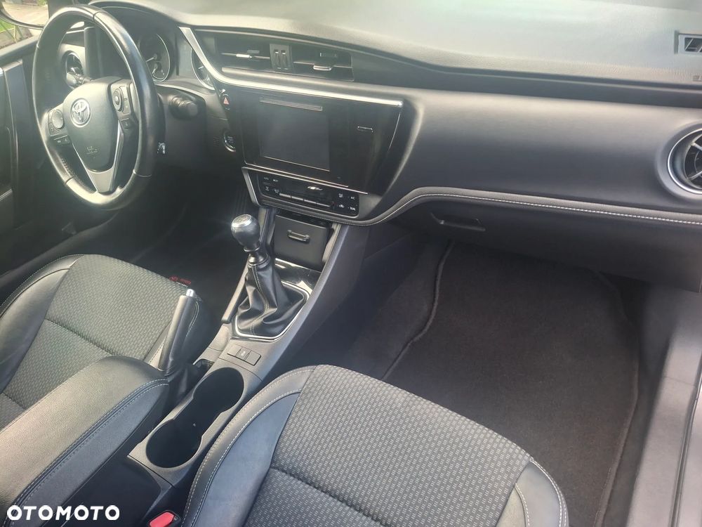 Toyota Corolla 1.6 Prestige - 10
