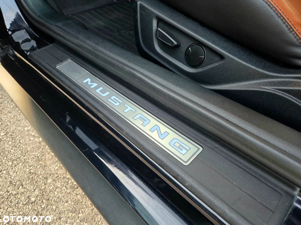 Ford Mustang 2.3 EcoBoost - 19
