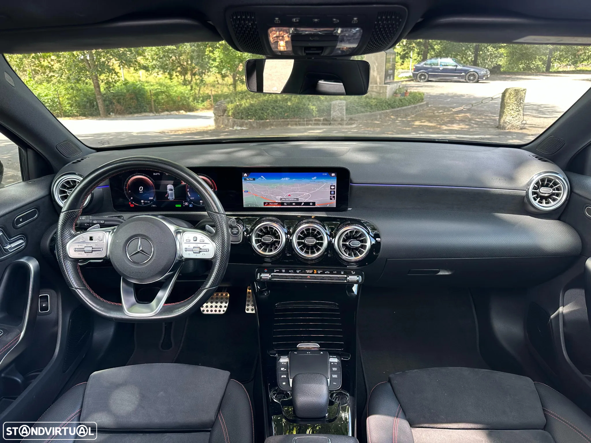 Mercedes-Benz A 250 e AMG Line - 25