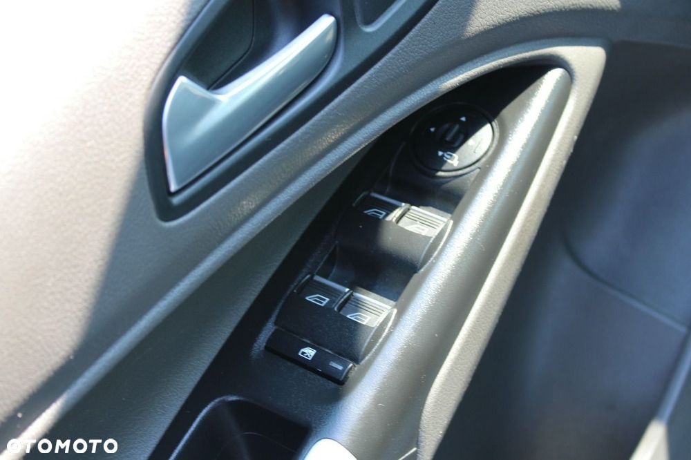 Ford Transit Connect - 19