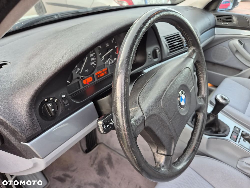 BMW Seria 5 523i - 9