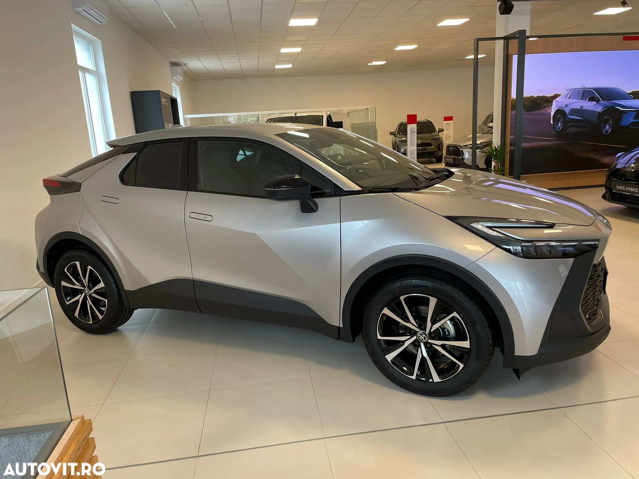 Toyota C-HR 2.0 HEV 197 CP 4x2 CVT Dynamic - 3
