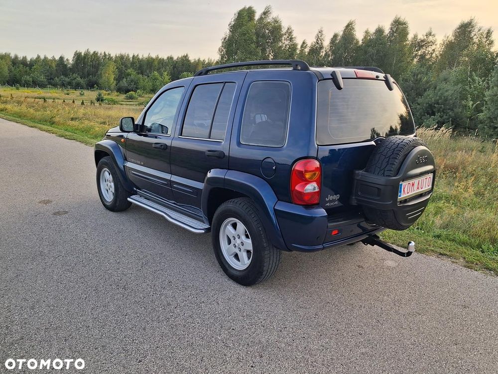 Jeep Cherokee - 13