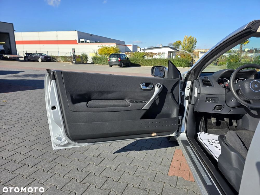 Renault Megane 1.6 Confort Authentique - 9