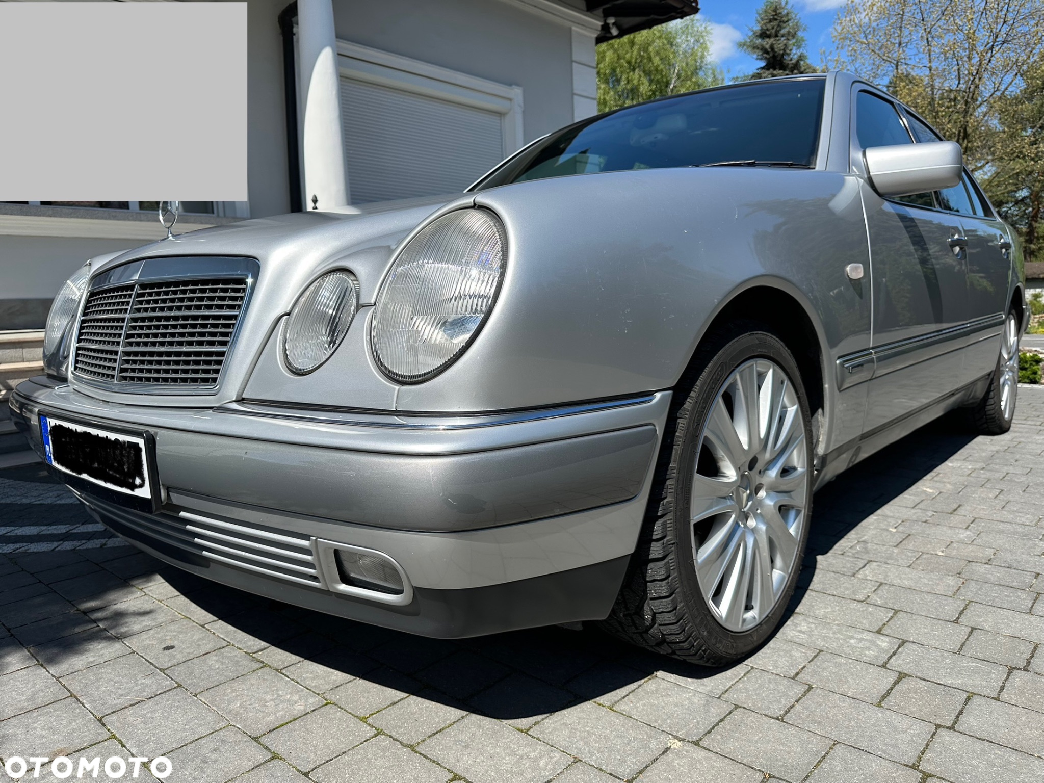 Mercedes-Benz Klasa E - 2
