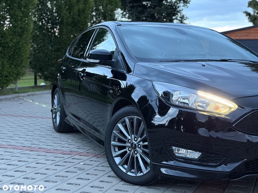 Ford Focus 1.0 EcoBoost Start-Stopp-System ST-LINE DESIGN - 2
