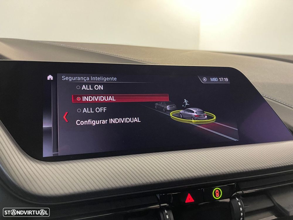 BMW 116 d Pack Desportivo M - 19